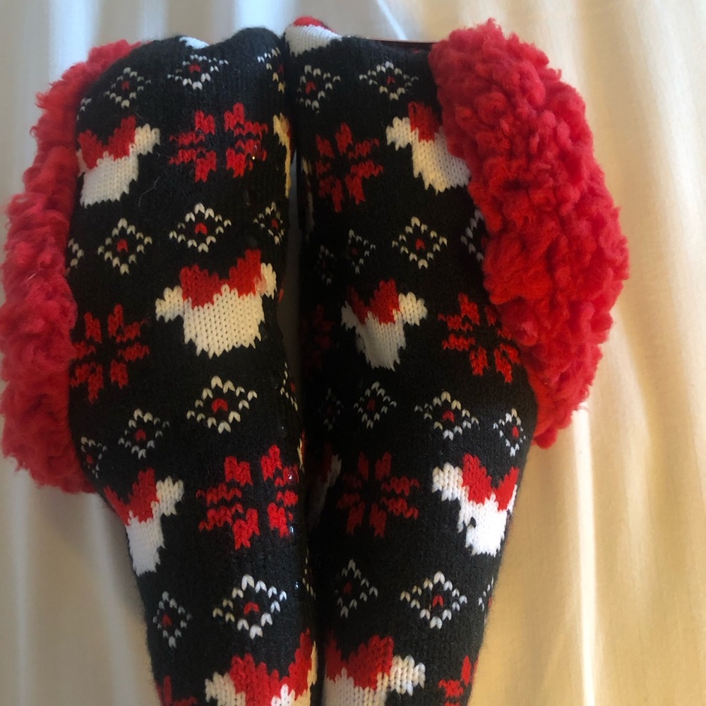 Disney Minnie Bow Slipper Socks ( non slip ) NWT  shoe size 4-10 - Picture 2 of 6